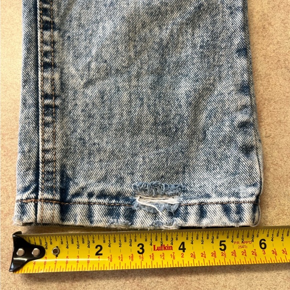 Aeropostale High Rise Distressed Mom Jeans - Picture 11 of 11